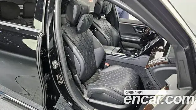 Mercedes-Benz S-Class 2021 — Photo 10/20