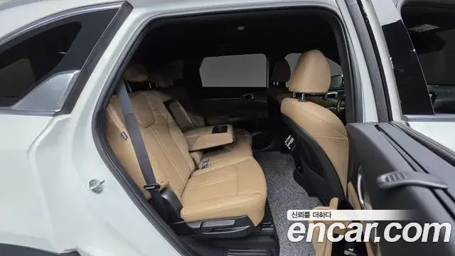 Kia Sorento 2024 — Фото 19/20