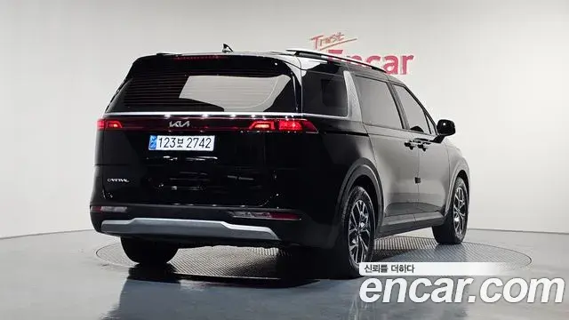 Kia Carnival 2022 — Photo 2/20