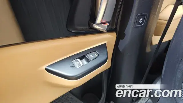Kia Carnival 2022 — Photo 18/20