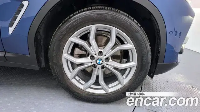 BMW X3 2021 — ფოტო 16/20