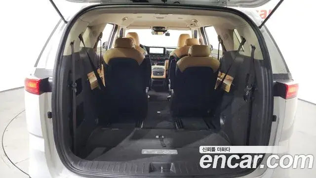 Kia Carnival 2022 — Фото 20/20