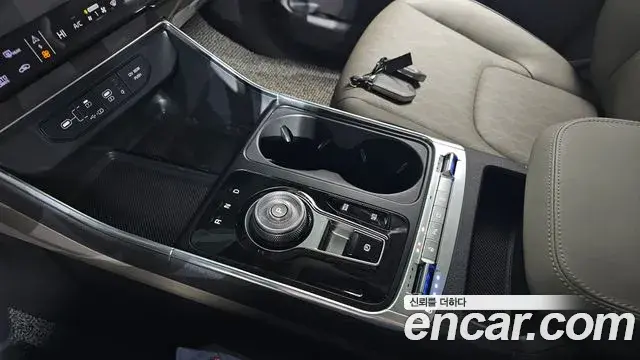 Kia Carnival 2024 — Photo 5/20