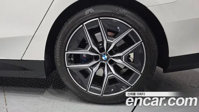 BMW 5 Series 2025 — Фото 5/20
