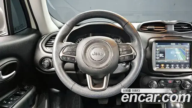 Jeep Renegade 2019 — Фото 13/20
