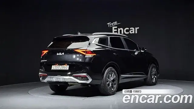 Kia Sportage 2021 — Фото 2/20