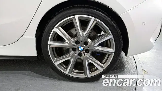 BMW 1 Series 2021 — Photo 19/20