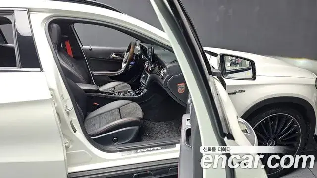 Mercedes-Benz GLA-Class 2018 — ფოტო 8/20