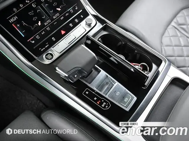 Audi Q8 2021 — Şəkil 10/20