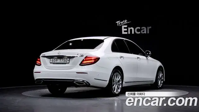 Mercedes-Benz E-Class 2018 — Şəkil 4/21