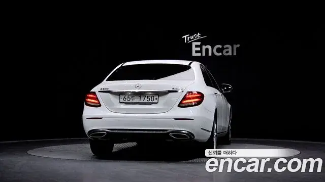 Mercedes-Benz E-Class 2018 — Şəkil 7/21