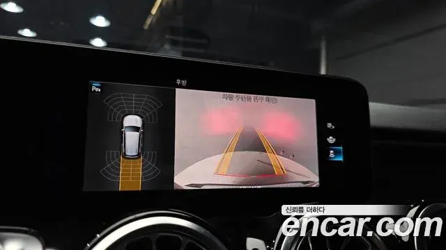 Mercedes-Benz GLB-Class 2020 — Фото 15/20