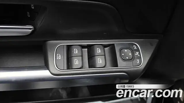 Mercedes-Benz GLB-Class 2020 — Фото 17/20