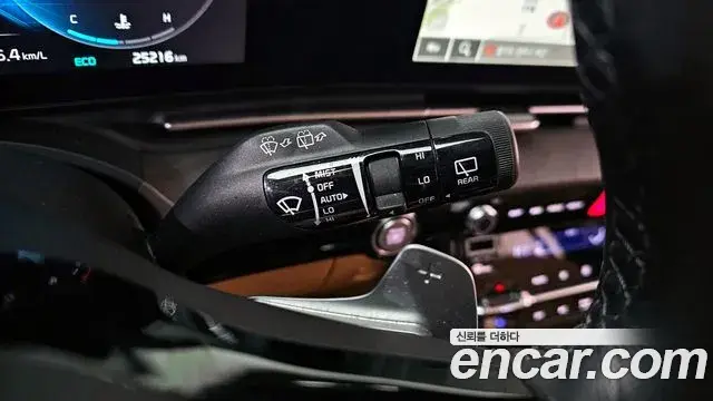 Kia Carnival 2023 — Фото 18/20