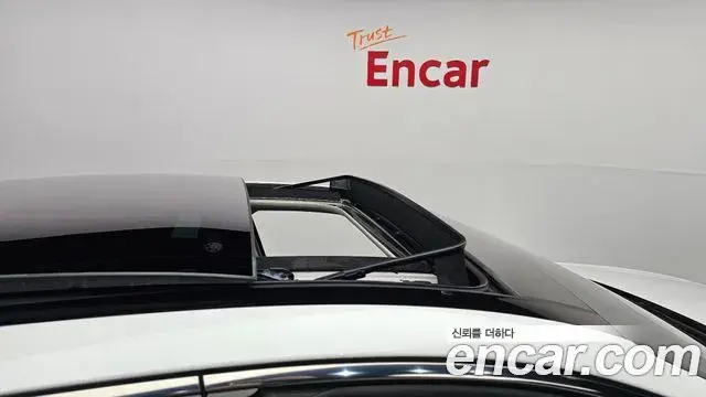 Hyundai Sonata Hybrid 2019 — Photo 2/20