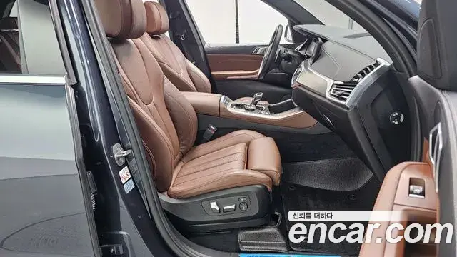 BMW X5 2022 — Фото 10/20