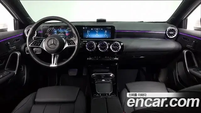 Mercedes-Benz A-Class 2024 — Photo 6/21
