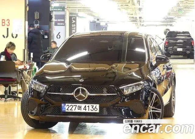 Mercedes-Benz A-Class 2024 — Şəkil 11/20