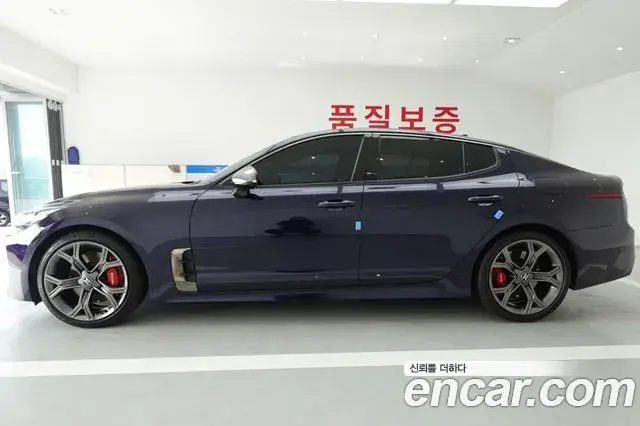 Kia Stinger 2018 — Şəkil 13/20