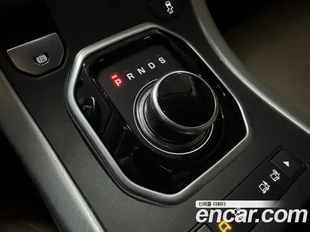 Land Rover Range Rover Evoque 2018 — Фото 8/20