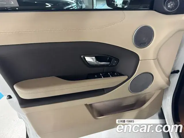 Land Rover Range Rover Evoque 2018 — Фото 12/20