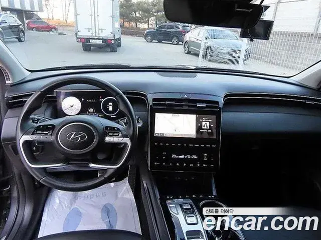 Hyundai Tucson Hybrid 2023 — Photo 12/20