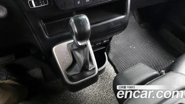 Hyundai Staria 2021 — Фото 9/20