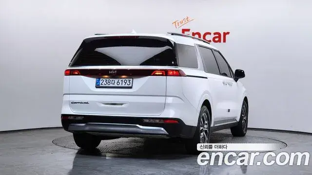 Kia Carnival 2021 — Photo 1/20