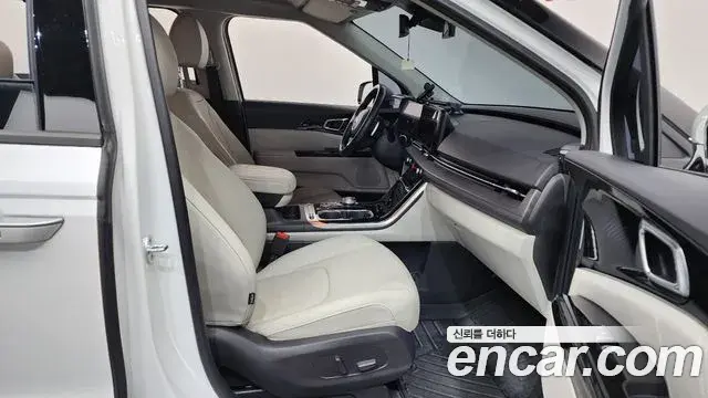 Kia Carnival 2021 — Photo 10/20