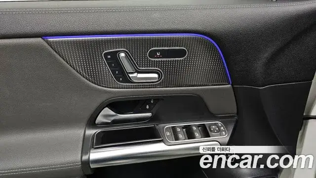 Mercedes-Benz EQA 2021 — ფოტო 17/20