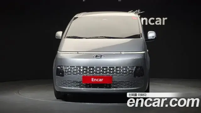 Hyundai Staria 2021 — Фото 3/20