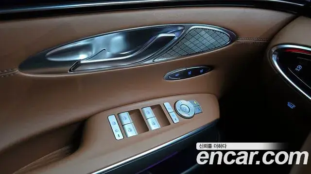 Genesis GV70 2023 — Şəkil 10/20