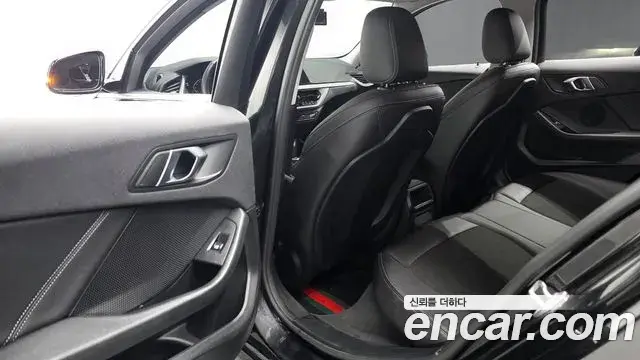 BMW 1 Series 2020 — ფოტო 19/20