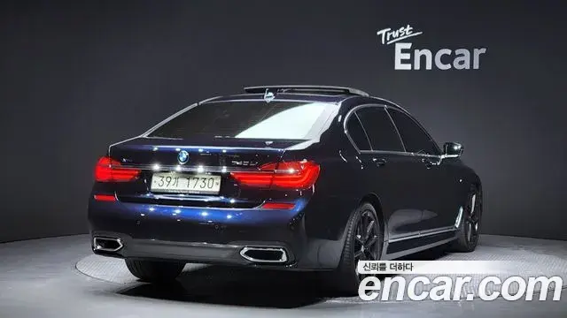 BMW 7 Series 2018 — Photo 1/19
