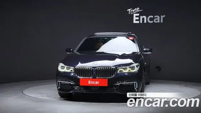 BMW 7 Series 2018 — Photo 2/19
