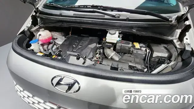 Hyundai Staria 2024 — ფოტო 16/20