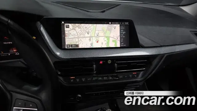 BMW 1 Series 2021 — Photo 14/20