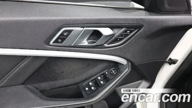 BMW 1 Series 2021 — Photo 17/20