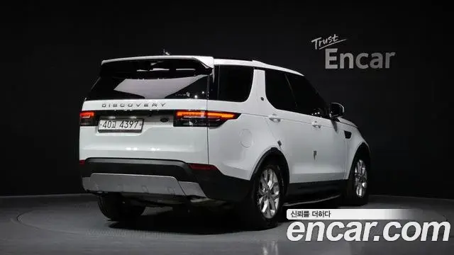 Land Rover Discovery 5 2019 — ფოტო 10/20