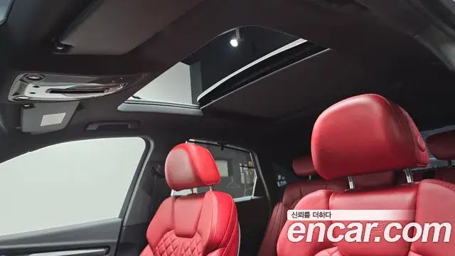 Audi SQ5 2023 — Şəkil 10/20