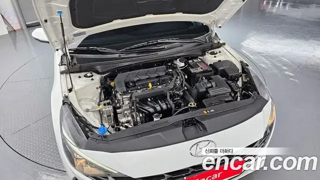Hyundai Avante 2020 — Photo 6/20