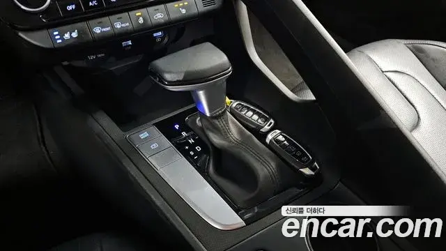 Hyundai Avante 2020 — Photo 9/20