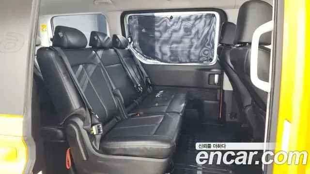 Hyundai Staria 2022 — Photo 12/20