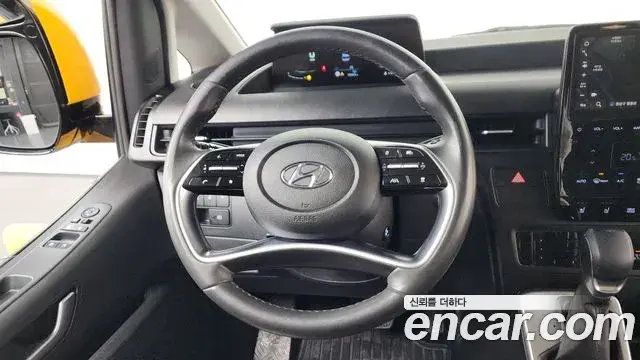 Hyundai Staria 2022 — Photo 13/20