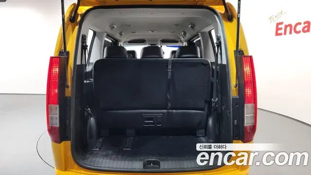 Hyundai Staria 2022 — Photo 20/20