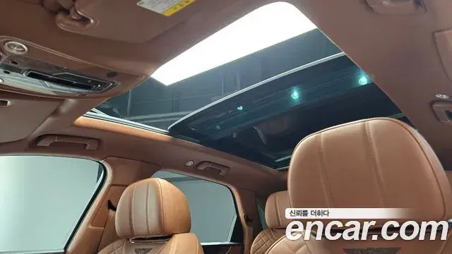 Bentley Bentayga 2018 — Photo 12/20