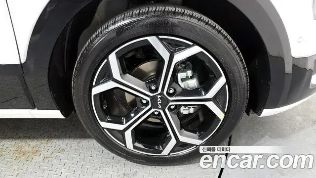 Kia Niro 2025 — Фото 5/20