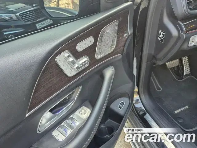 Mercedes-Benz GLE-Class 2021 — ფოტო 16/20