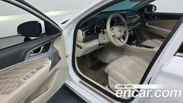 Genesis G70 2019 — Photo 16/20
