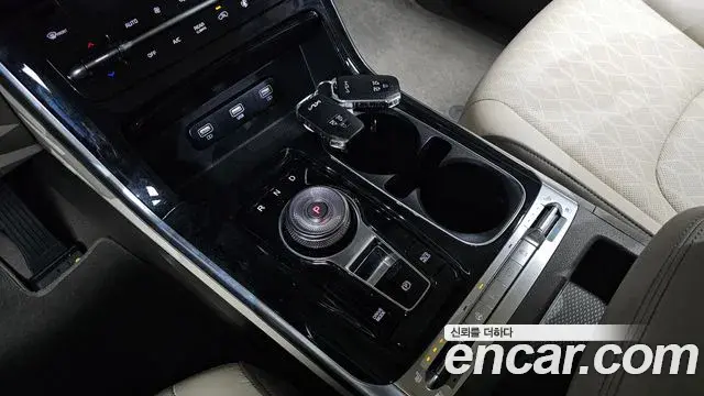 Kia Carnival 2022 — Фото 9/20